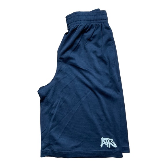 Above the Rim - Picture 2 of 4